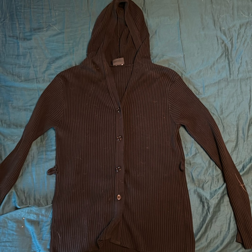 Smooches ribbed button up cardigan with belt loops.  Unsized.